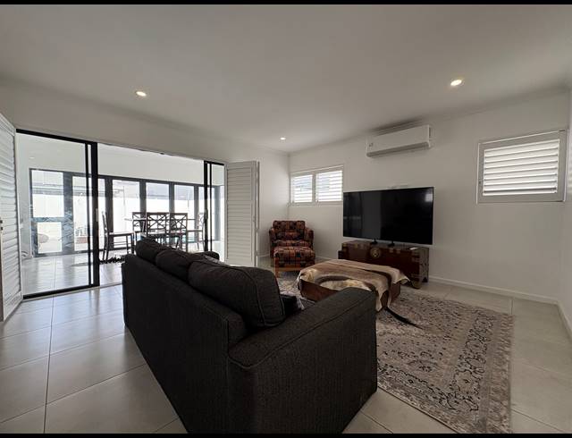 3 BEDROOM HOUSE FOR SALE IN SANDOWN
